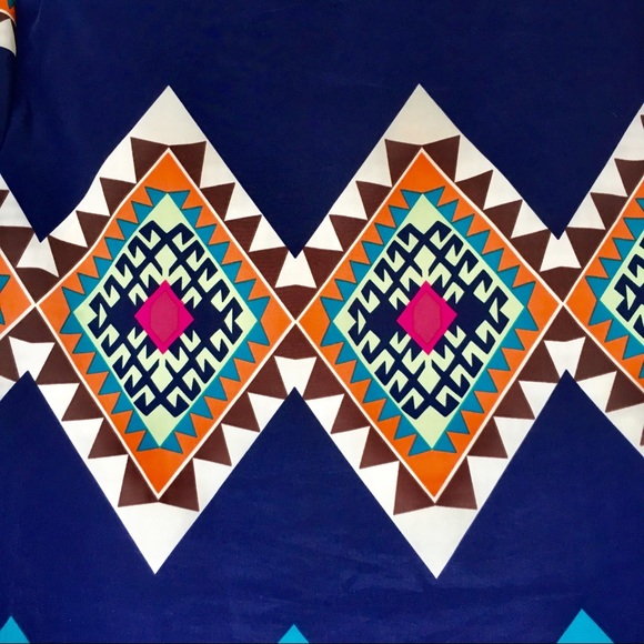 2/$25 | Francesca’s Geometric Multi Blouse | EUC - Picture 6 of 8